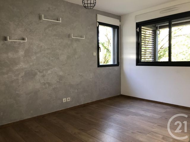 Appartement F4 &agrave; louer - 4 pi&egrave;ces - 90 m2 - Montbeliard - 25 - FRANCHE-COMTE