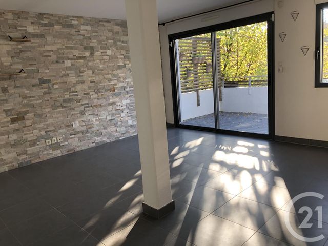 Appartement F4 &agrave; louer - 4 pi&egrave;ces - 90 m2 - Montbeliard - 25 - FRANCHE-COMTE