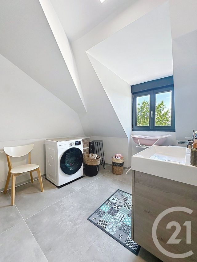 Appartement F5 &agrave; louer - 4 pi&egrave;ces - 110 m2 - Etupes - 25 - FRANCHE-COMTE