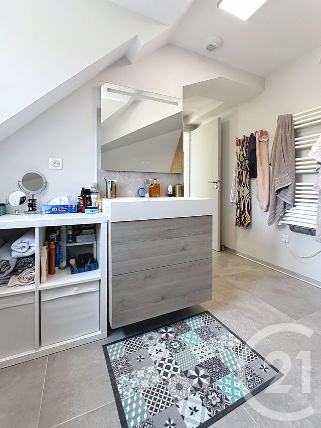 Appartement F5 &agrave; louer - 4 pi&egrave;ces - 110 m2 - Etupes - 25 - FRANCHE-COMTE