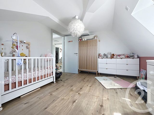 Appartement F5 &agrave; louer - 4 pi&egrave;ces - 110 m2 - Etupes - 25 - FRANCHE-COMTE