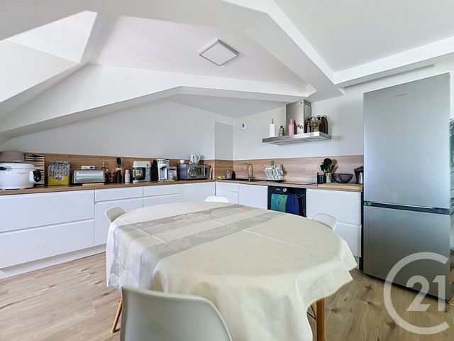 Appartement F5 &agrave; louer - 4 pi&egrave;ces - 110 m2 - Etupes - 25 - FRANCHE-COMTE