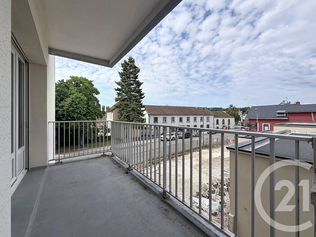 Appartement F4 &agrave; louer - 4 pi&egrave;ces - 87 m2 - Montbeliard - 25 - FRANCHE-COMTE