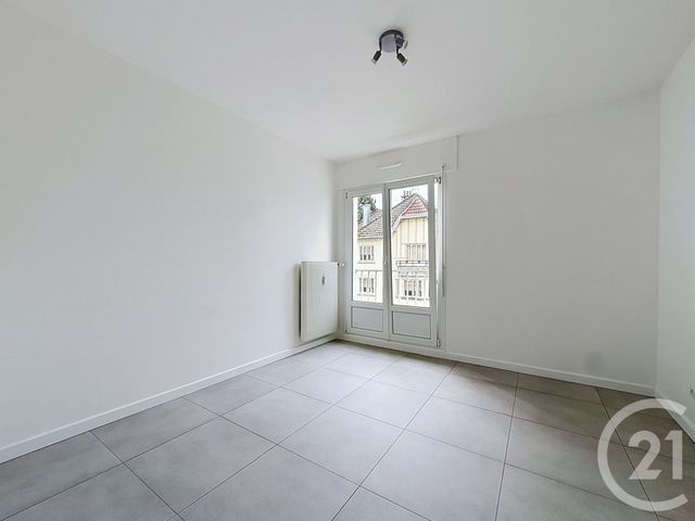 Appartement F4 &agrave; louer - 4 pi&egrave;ces - 87 m2 - Montbeliard - 25 - FRANCHE-COMTE