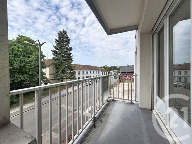 Appartement F4 &agrave; louer - 4 pi&egrave;ces - 87 m2 - Montbeliard - 25 - FRANCHE-COMTE