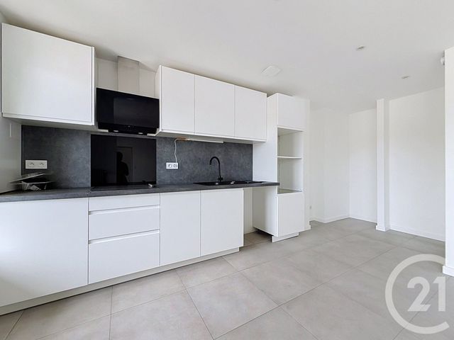 Appartement F4 &agrave; louer - 4 pi&egrave;ces - 87 m2 - Montbeliard - 25 - FRANCHE-COMTE