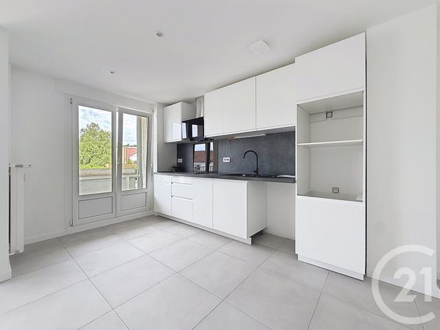 Appartement F4 &agrave; louer - 4 pi&egrave;ces - 87 m2 - Montbeliard - 25 - FRANCHE-COMTE