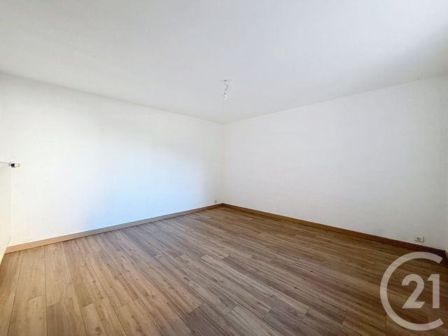Appartement F3 &agrave; louer - 3 pi&egrave;ces - 69 m2 - Vieux Charmont - 25 - FRANCHE-COMTE