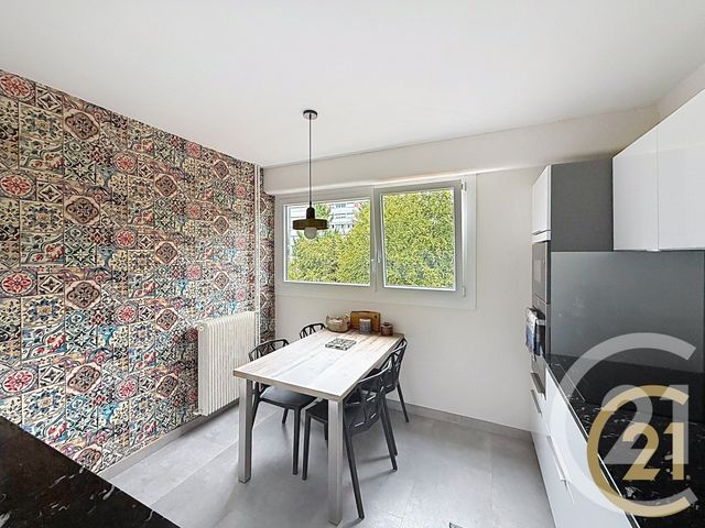Appartement F4 &agrave; vendre - 4 pi&egrave;ces - 77,28 m2 - Montbeliard - 25 - FRANCHE-COMTE