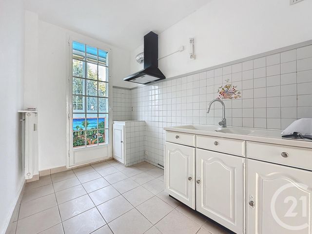 Appartement F3 &agrave; louer - 3 pi&egrave;ces - 56 m2 - Montbeliard - 25 - FRANCHE-COMTE
