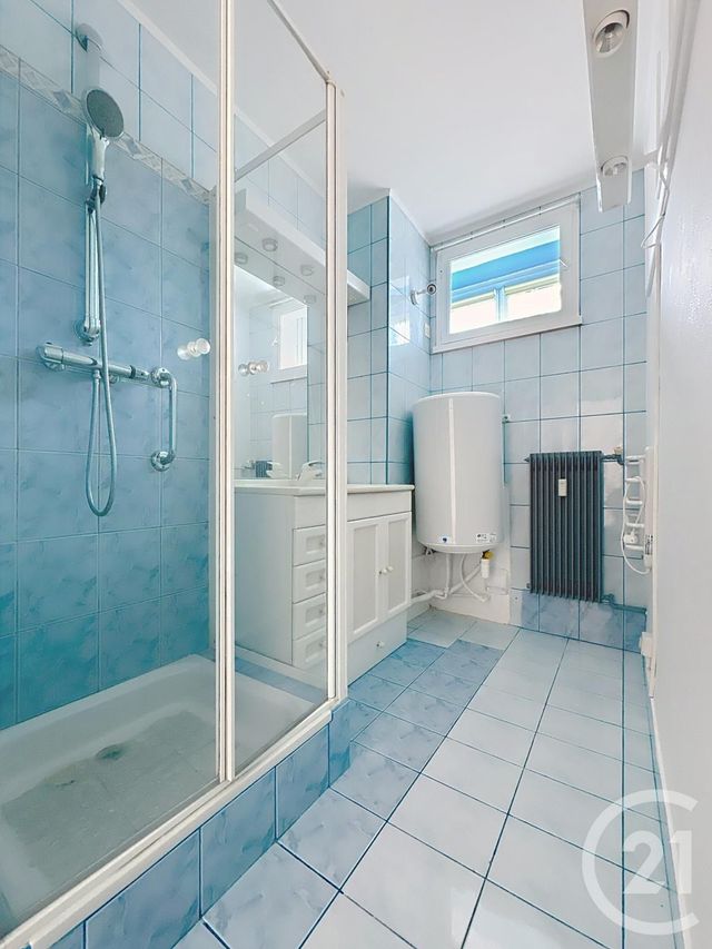 Appartement F3 &agrave; louer - 3 pi&egrave;ces - 56 m2 - Montbeliard - 25 - FRANCHE-COMTE