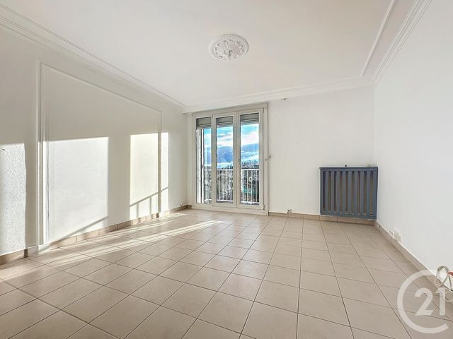 Appartement F3 &agrave; louer - 3 pi&egrave;ces - 56 m2 - Montbeliard - 25 - FRANCHE-COMTE