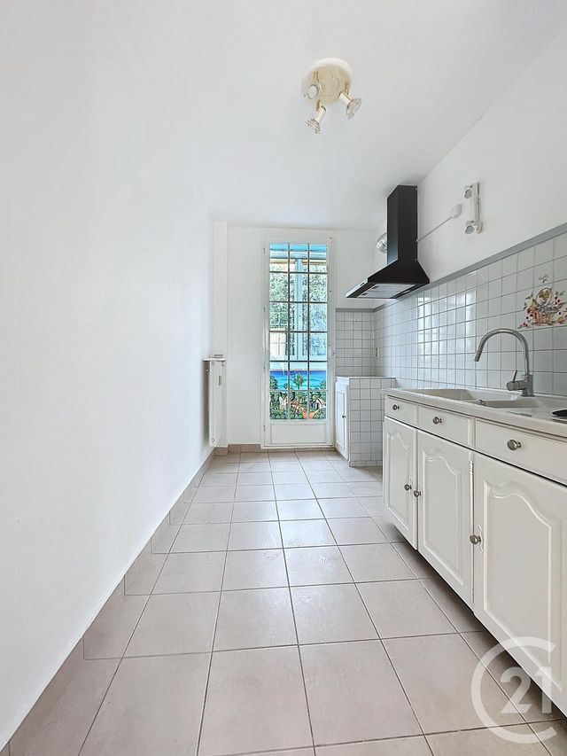 Appartement F3 &agrave; louer - 3 pi&egrave;ces - 56 m2 - Montbeliard - 25 - FRANCHE-COMTE