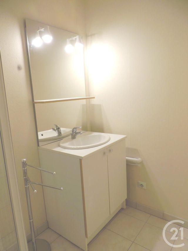 Appartement F2 &agrave; louer - 2 pi&egrave;ces - 55,15 m2 - Sochaux - 25 - FRANCHE-COMTE