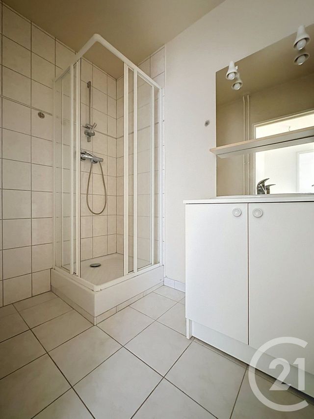 Appartement F2 &agrave; louer - 2 pi&egrave;ces - 55,15 m2 - Sochaux - 25 - FRANCHE-COMTE