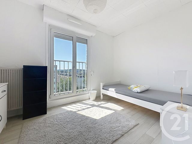 Appartement Chambre &agrave; louer - 2 pi&egrave;ces - 15 m2 - Montbeliard - 25 - FRANCHE-COMTE