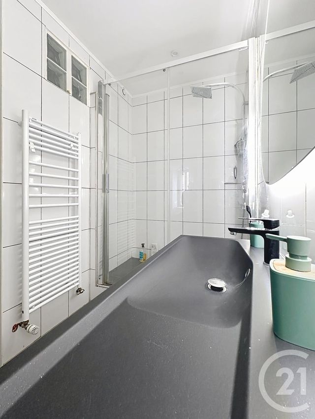 Appartement F4 &agrave; louer - 4 pi&egrave;ces - 85 m2 - Belfort - 90 - FRANCHE-COMTE