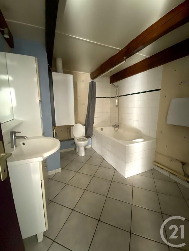 Appartement F4 &agrave; louer - 4 pi&egrave;ces - 66,23 m2 - Montbeliard - 25 - FRANCHE-COMTE