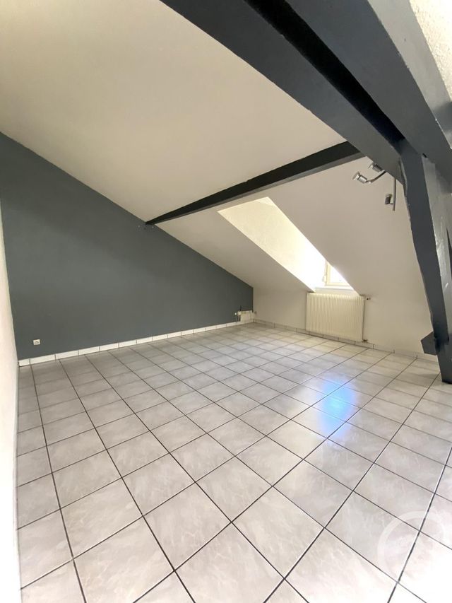 Appartement F4 &agrave; louer - 4 pi&egrave;ces - 66,23 m2 - Montbeliard - 25 - FRANCHE-COMTE