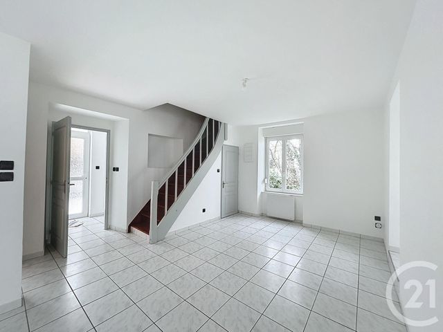 Appartement F4 &agrave; louer - 4 pi&egrave;ces - 70 m2 - Montbeliard - 25 - FRANCHE-COMTE