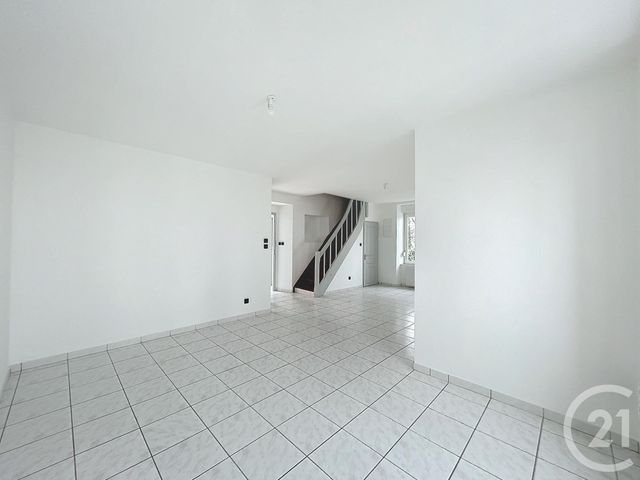 Appartement F4 &agrave; louer - 4 pi&egrave;ces - 70 m2 - Montbeliard - 25 - FRANCHE-COMTE