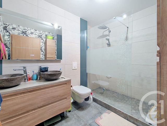 Appartement F4 &agrave; louer - 4 pi&egrave;ces - 84,50 m2 - Dambenois - 25 - FRANCHE-COMTE