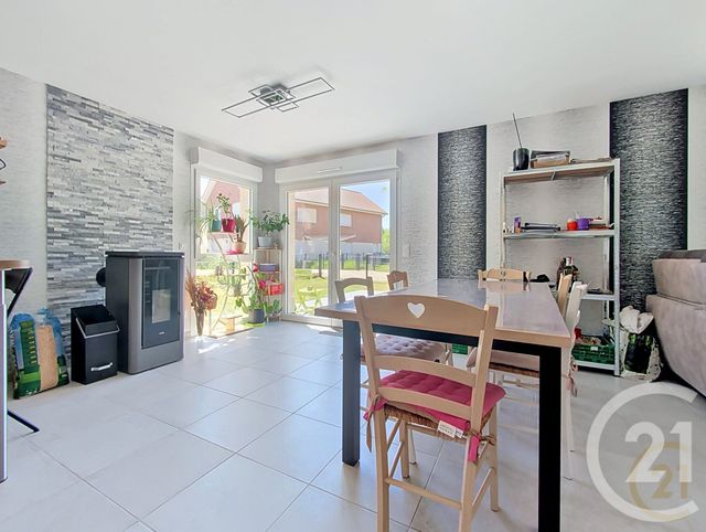 Appartement F4 &agrave; louer - 4 pi&egrave;ces - 84,50 m2 - Dambenois - 25 - FRANCHE-COMTE
