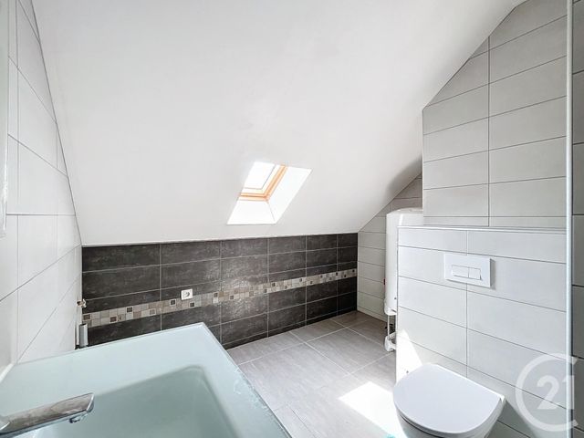 Appartement F4 &agrave; vendre - 4 pi&egrave;ces - 61,70 m2 - Beaucourt - 90 - FRANCHE-COMTE