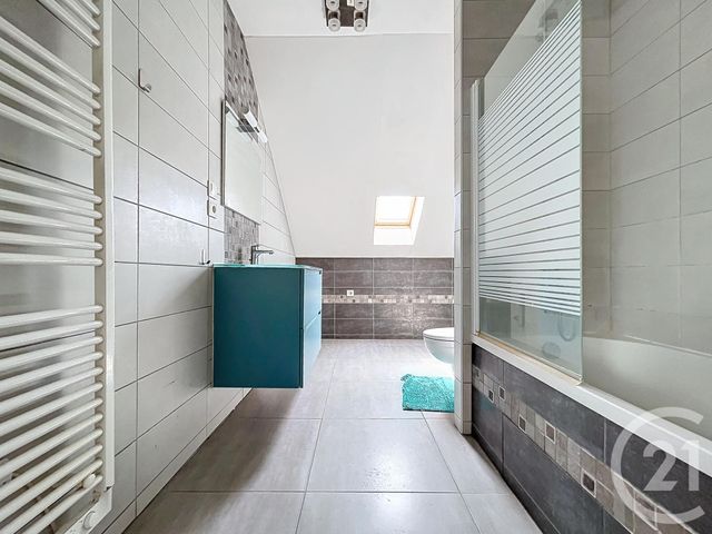 Appartement F4 &agrave; vendre - 4 pi&egrave;ces - 61,70 m2 - Beaucourt - 90 - FRANCHE-COMTE