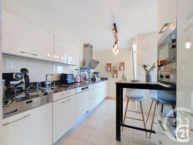 Appartement F5 &agrave; vendre - 5 pi&egrave;ces - 104,64 m2 - Ste Suzanne - 25 - FRANCHE-COMTE