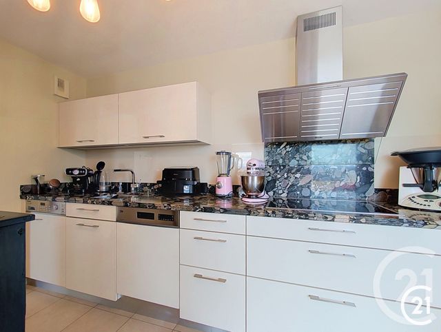 Appartement F5 &agrave; vendre - 5 pi&egrave;ces - 104,64 m2 - Ste Suzanne - 25 - FRANCHE-COMTE