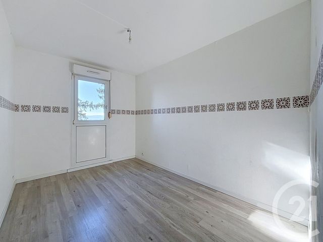 Appartement F4 &agrave; louer - 4 pi&egrave;ces - 67,50 m2 - Montbeliard - 25 - FRANCHE-COMTE