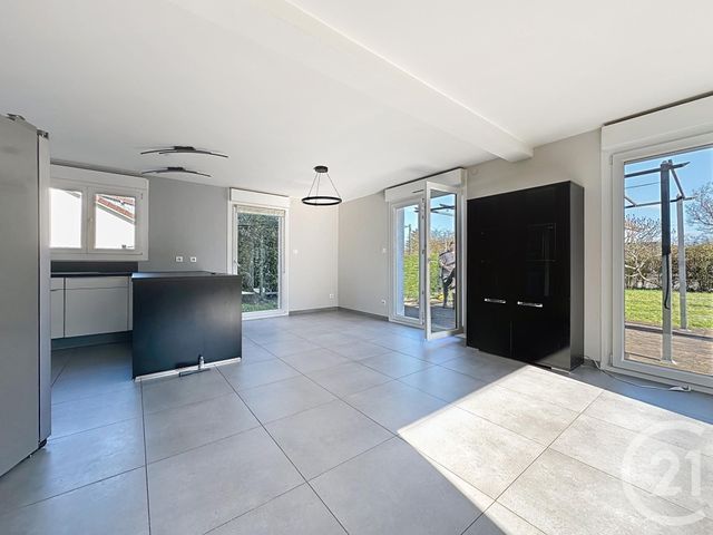 Maison &agrave; louer - 6 pi&egrave;ces - 150 m2 - Chenebier - 70 - FRANCHE-COMTE