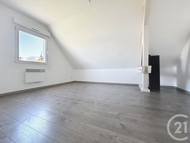 Maison &agrave; louer - 6 pi&egrave;ces - 150 m2 - Chenebier - 70 - FRANCHE-COMTE