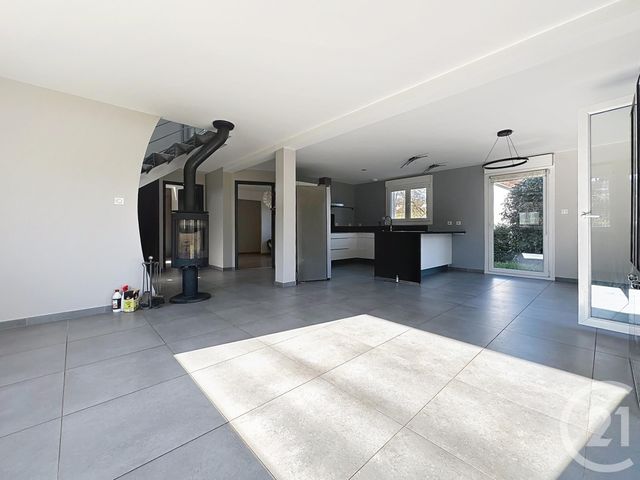 Maison &agrave; louer - 6 pi&egrave;ces - 150 m2 - Chenebier - 70 - FRANCHE-COMTE