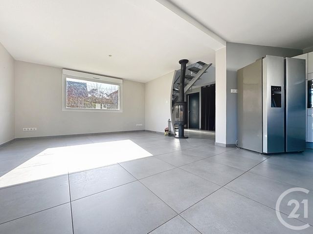 Maison &agrave; louer - 6 pi&egrave;ces - 150 m2 - Chenebier - 70 - FRANCHE-COMTE
