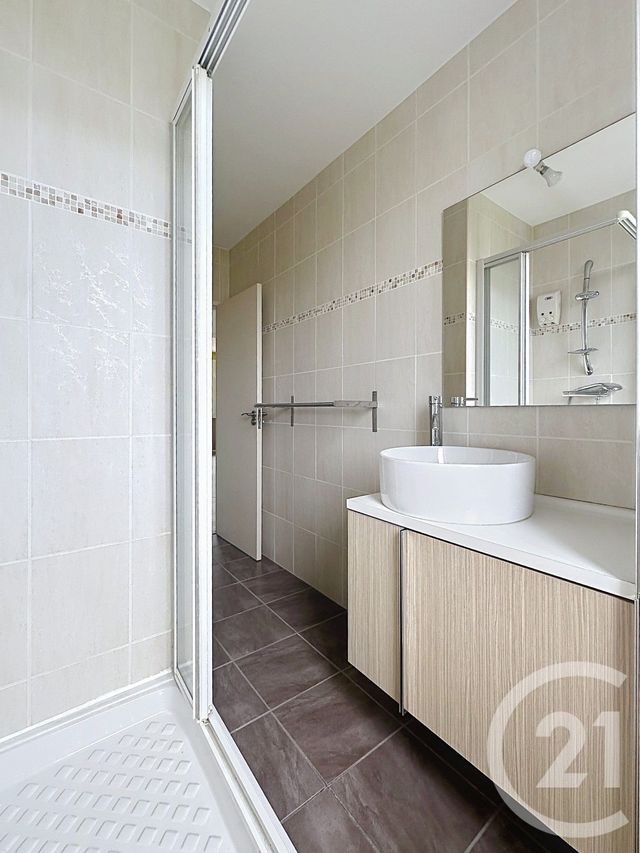 Appartement F4 &agrave; louer - 4 pi&egrave;ces - 68 m2 - Montbeliard - 25 - FRANCHE-COMTE