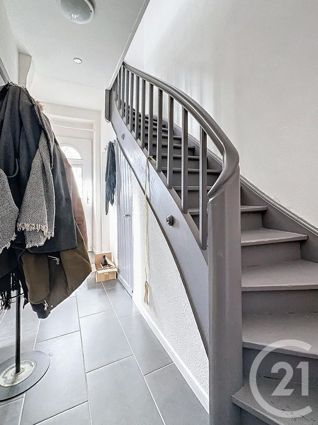 Appartement F4 &agrave; louer - 4 pi&egrave;ces - 75 m2 - Sochaux - 25 - FRANCHE-COMTE