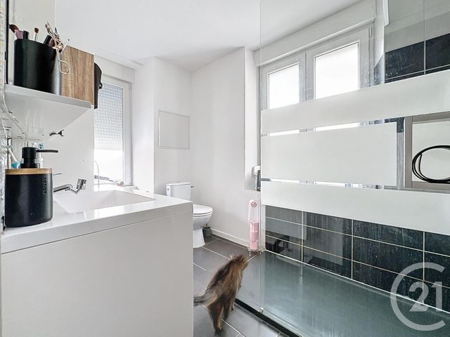 Appartement F4 &agrave; louer - 4 pi&egrave;ces - 75 m2 - Sochaux - 25 - FRANCHE-COMTE