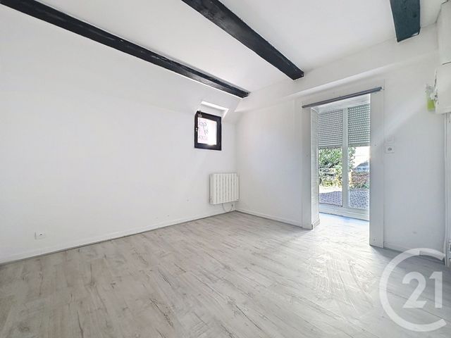 Appartement F2 &agrave; louer - 2 pi&egrave;ces - 50 m2 - Dampierre Les Bois - 25 - FRANCHE-COMTE