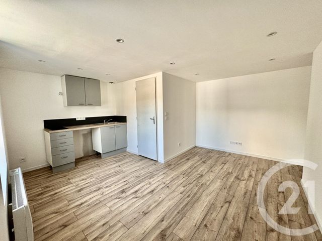Appartement T2 &agrave; louer - 2 pi&egrave;ces - 35 m2 - Ste Suzanne - 25 - FRANCHE-COMTE