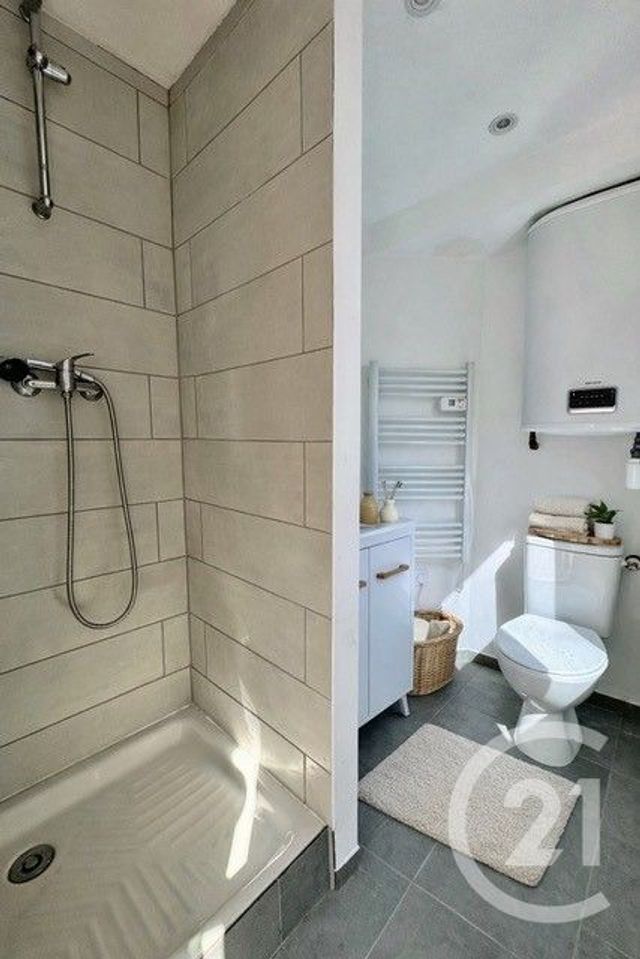 Appartement T2 &agrave; louer - 2 pi&egrave;ces - 35 m2 - Ste Suzanne - 25 - FRANCHE-COMTE