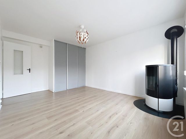 Appartement F4 &agrave; louer - 4 pi&egrave;ces - 70 m2 - Colombier Fontaine - 25 - FRANCHE-COMTE