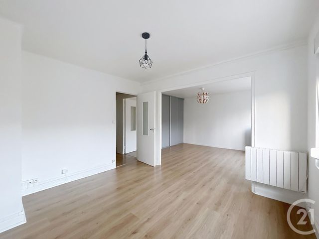Appartement F4 &agrave; louer - 4 pi&egrave;ces - 70 m2 - Colombier Fontaine - 25 - FRANCHE-COMTE