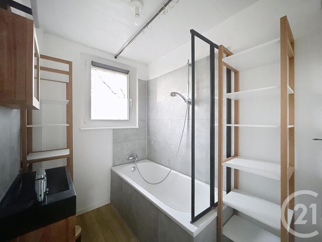 Appartement F4 &agrave; louer - 4 pi&egrave;ces - 70 m2 - Colombier Fontaine - 25 - FRANCHE-COMTE