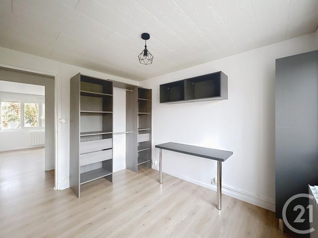 Appartement F4 &agrave; louer - 4 pi&egrave;ces - 70 m2 - Colombier Fontaine - 25 - FRANCHE-COMTE