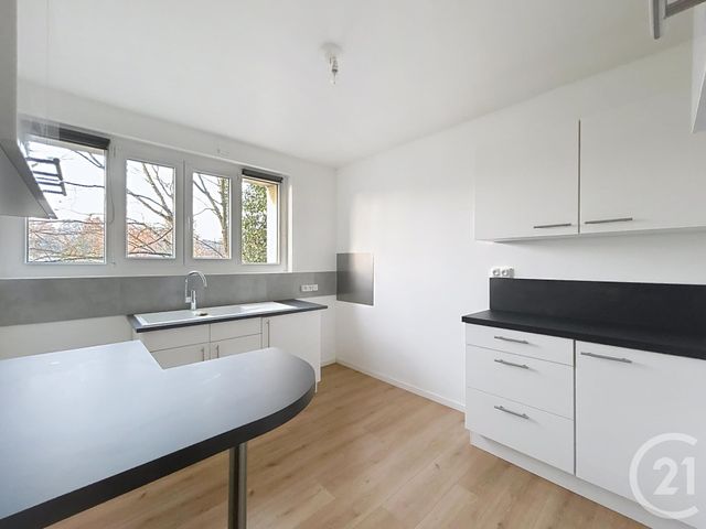 Appartement F4 &agrave; louer - 4 pi&egrave;ces - 70 m2 - Colombier Fontaine - 25 - FRANCHE-COMTE