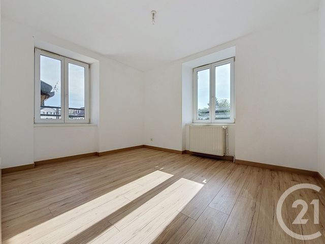 Appartement F3 &agrave; louer - 3 pi&egrave;ces - 57,22 m2 - Beaucourt - 90 - FRANCHE-COMTE
