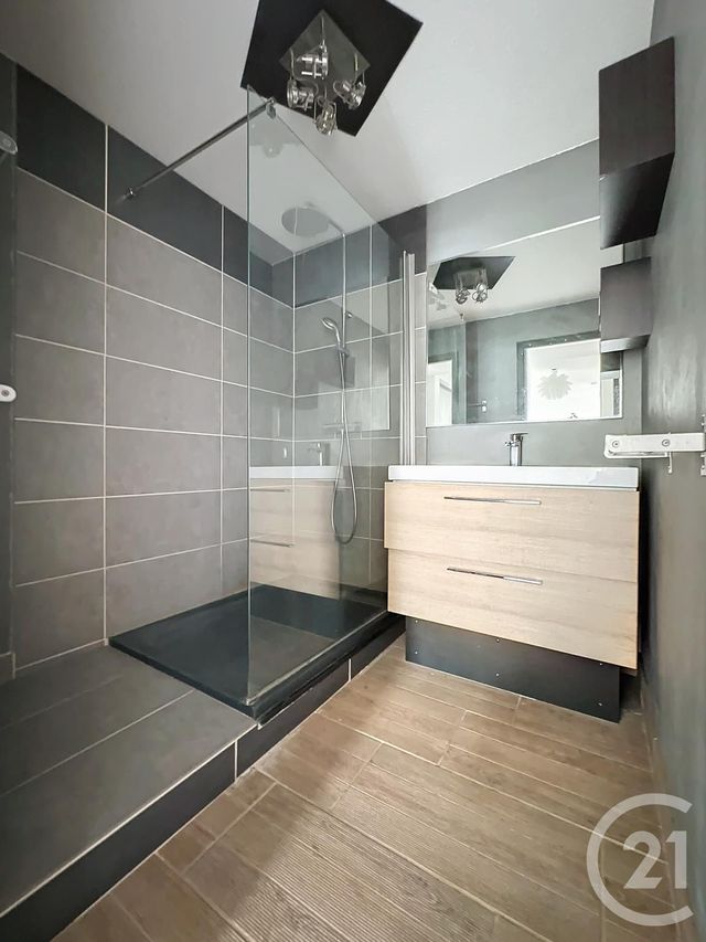 Appartement F5 &agrave; louer - 5 pi&egrave;ces - 88 m2 - Seloncourt - 25 - FRANCHE-COMTE