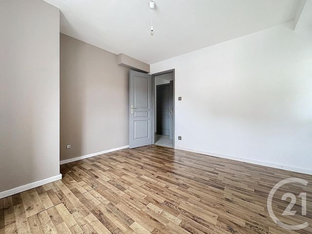 Appartement F5 &agrave; louer - 5 pi&egrave;ces - 88 m2 - Seloncourt - 25 - FRANCHE-COMTE